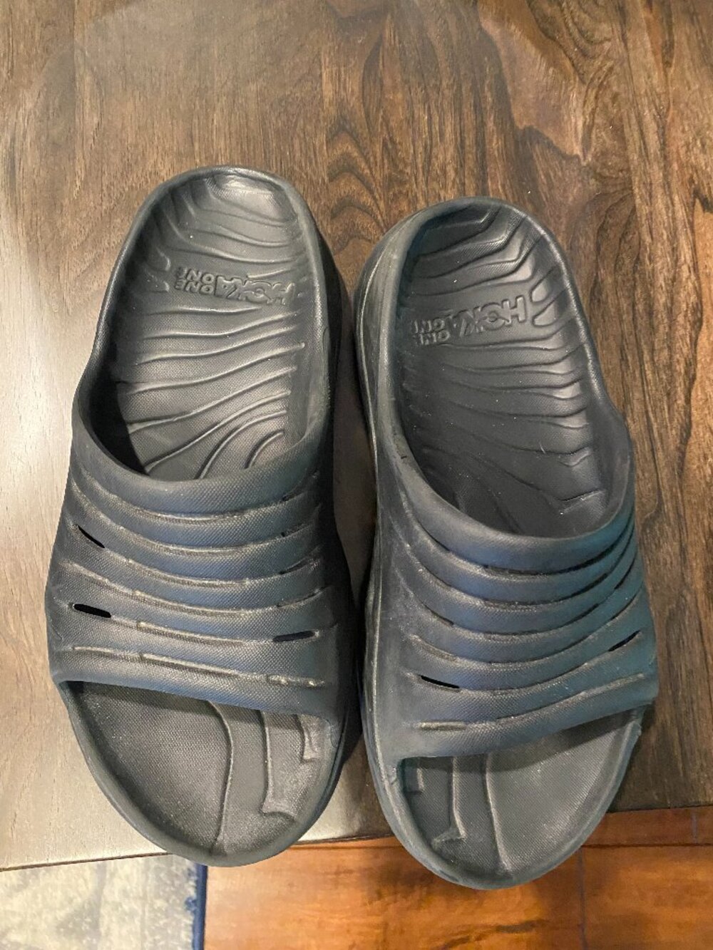Hoka Ora recovery slides size 7 black